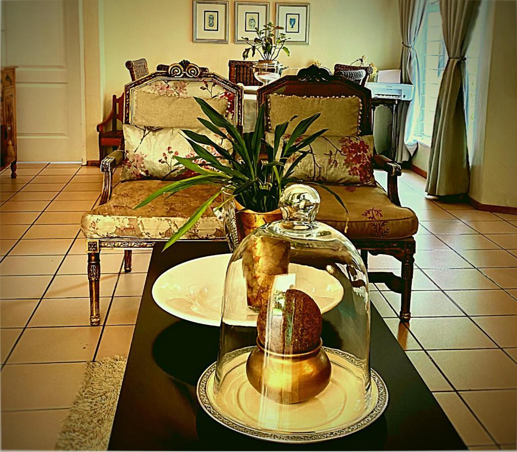Vair'S Place Guest House In Sandton Paulshof - Apartment, Lux Suites & Spa Йоганнесбурґ Екстер'єр фото