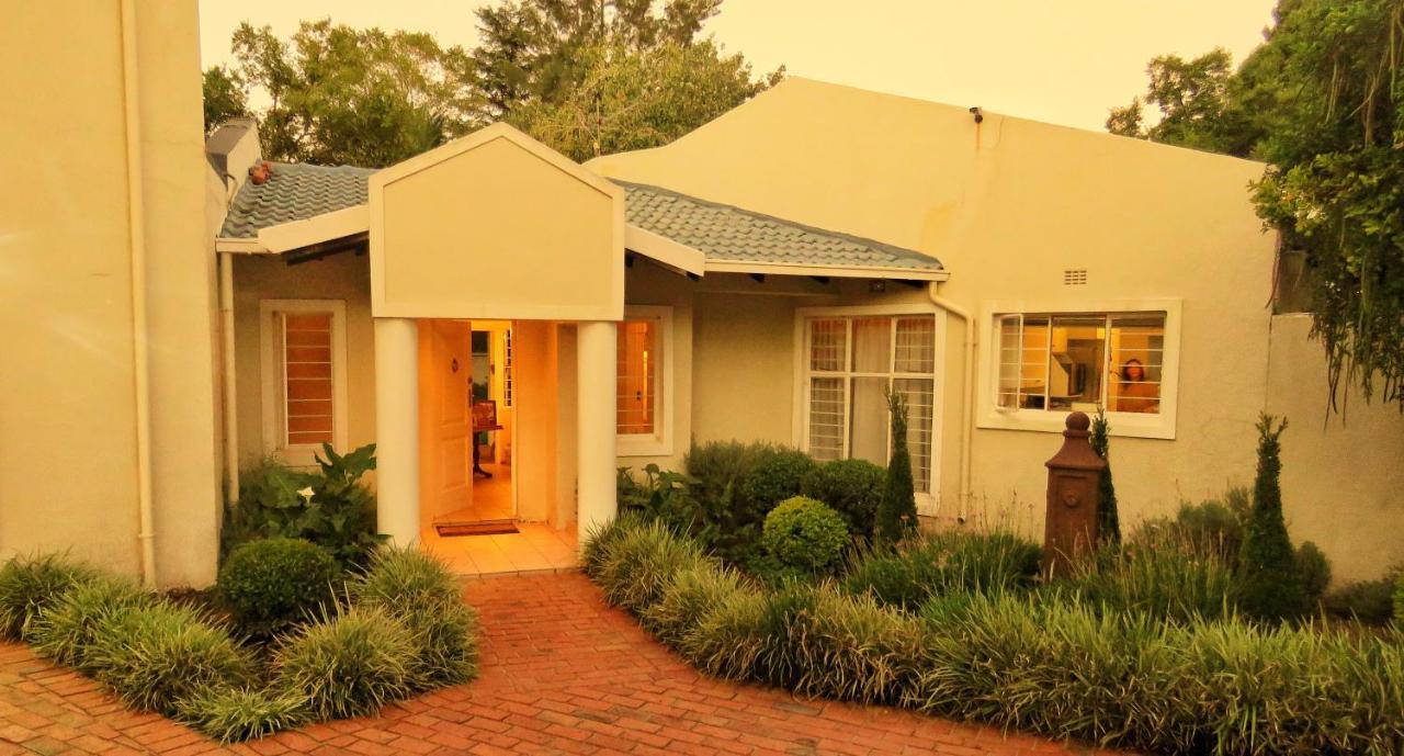Vair'S Place Guest House In Sandton Paulshof - Apartment, Lux Suites & Spa Йоганнесбурґ Екстер'єр фото